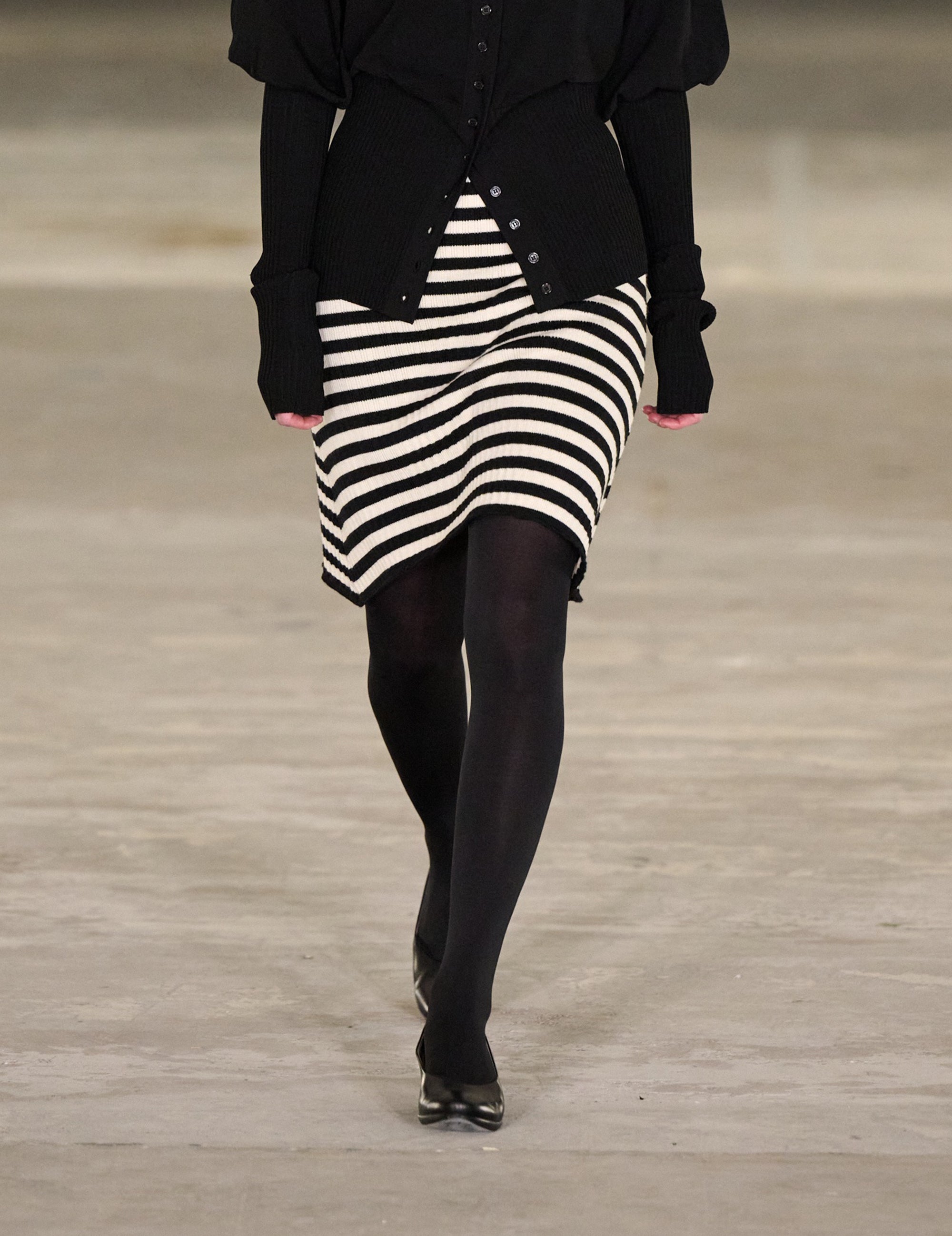 Cherry Skirt Black/Ecru Stripes